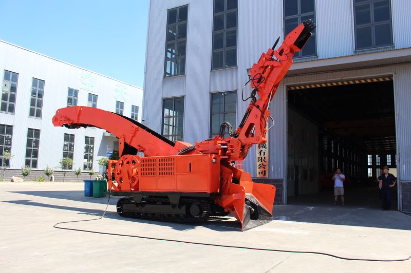 襄陽制造的履帶式扒渣機