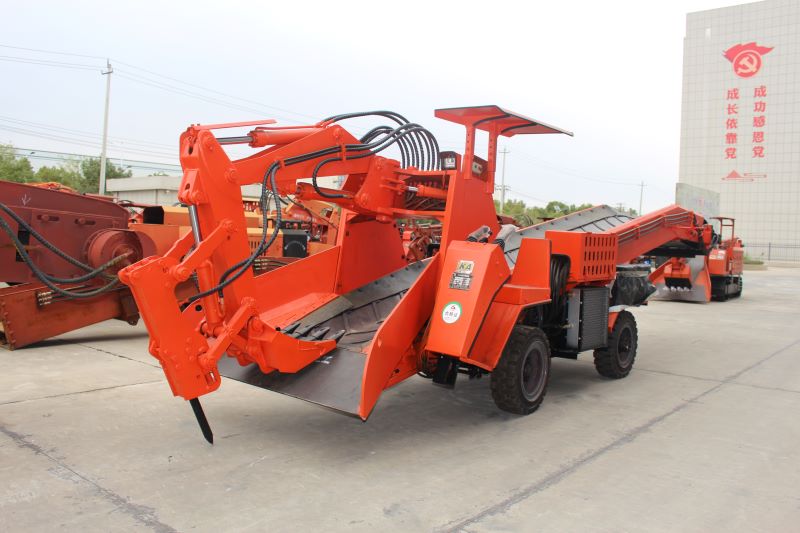 輪式扒渣機(jī) 輪式扒渣機(jī)