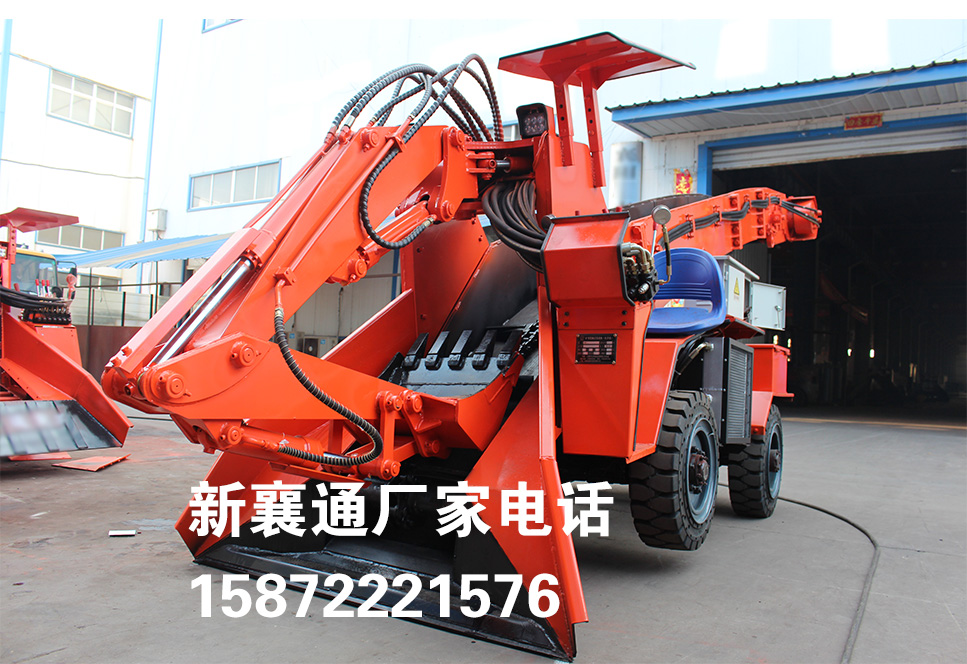 輪式刮板扒渣機(jī)